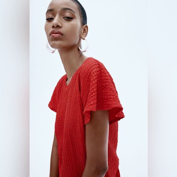 H&M Textured Jersey Top in red, Size S - Picture 1 of 9
